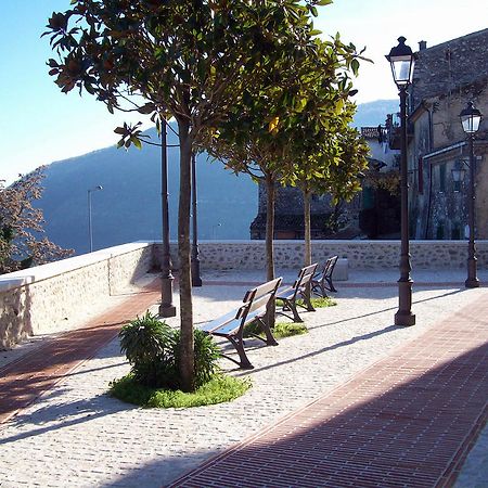 La Locanda Del Ruspante Castro dei Volsci Exterior photo